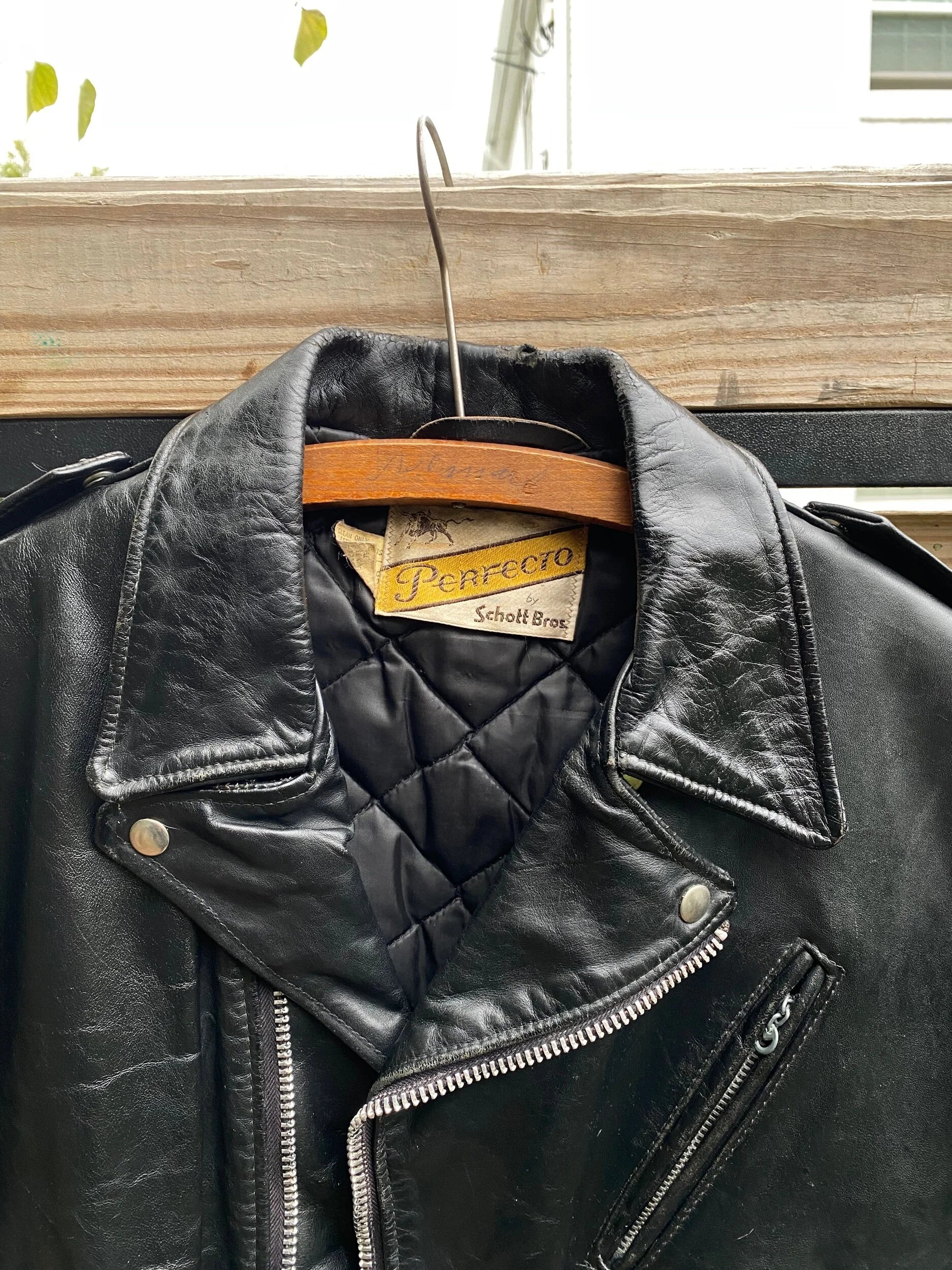 Vintage Schott Perfecto 618 Black Leather Motocycle Rider Jacket - Size 42