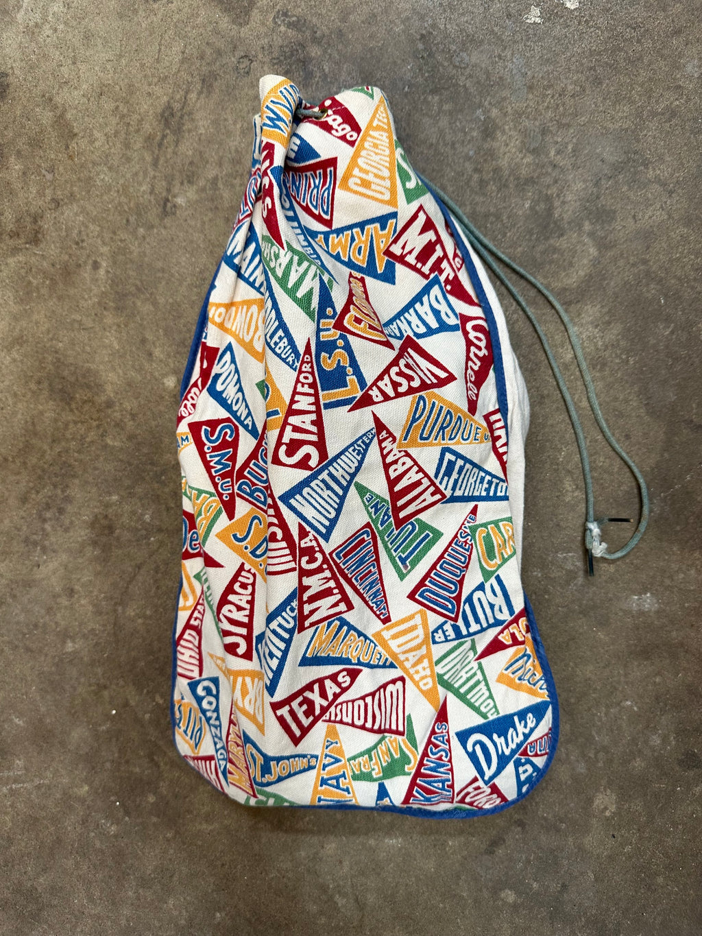 True Vintage Take Ivy University Pennant Drawstring Shoe bag
