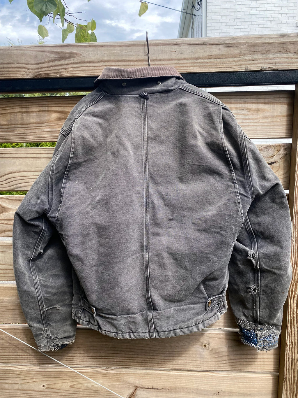 Distressed Carhartt Faded Black Grey Canvas J22 Work Jacket - Size XL
