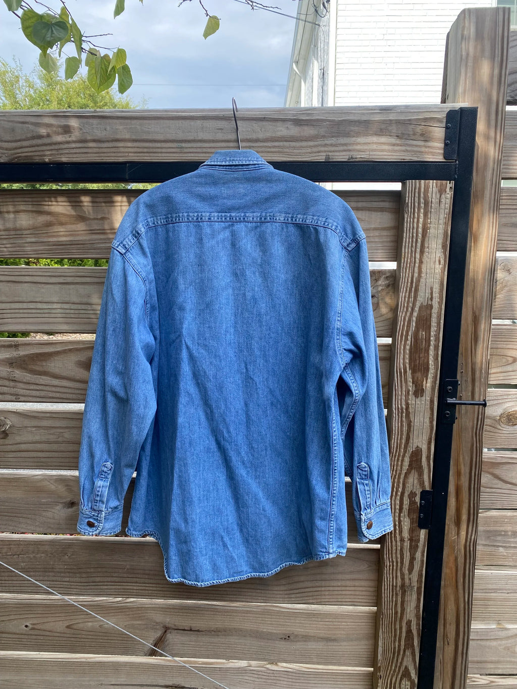 GAP 90's Denim Shirt w/ Copper Buttons - Size M