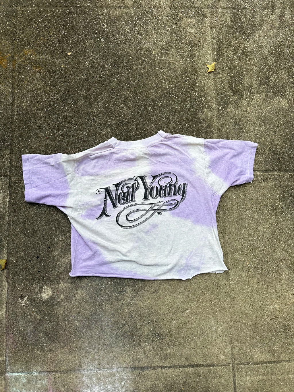 Vintage one of a kind Neil Young Parking Lot T-shirt - Size Cropped Small