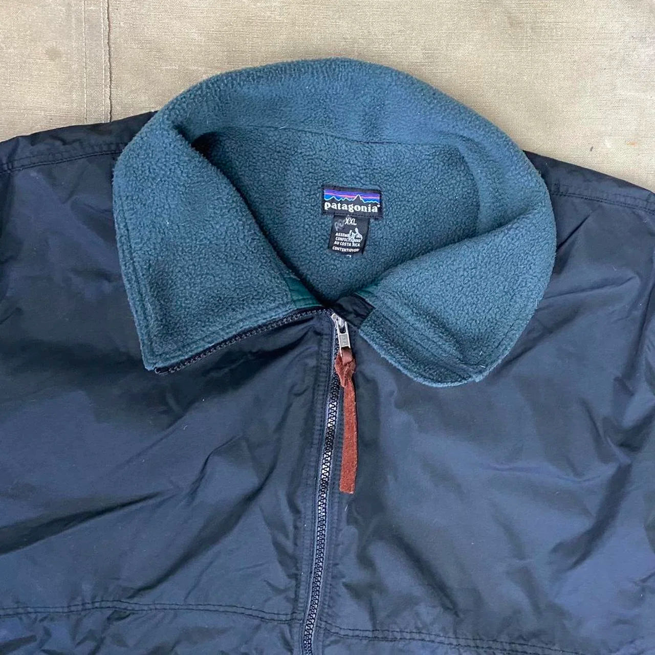 Patagonia Black Nylon full zip fleece vest - Size XXL
